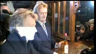 Jon Bon Jovi drops into Slane pub for a drink, is given child by local.flv