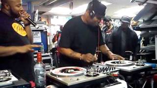 DJ SCRATCH CUTTING OG BIG BEAT 45's NYC 17/11/11 - YouTube