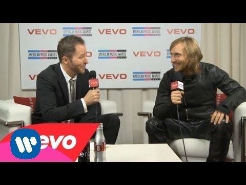 2011 Backstage Interview (American Music Awards)