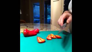 Maybe you are cutting up peppers 🌶️ 🫑 and want a small dice aka a  brunoise? This is how to do it. More knife skills and videos every…