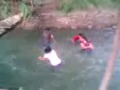 yeskeros en el rio