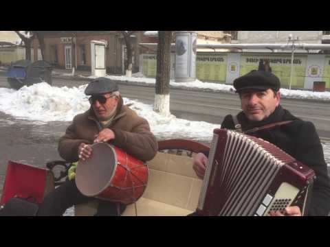 «Եղանակից է կախուած» Երեւանցի երաժիշտ (Տեսանիւթ) «Եղանակից է կախուած» Երեւանցի երաժիշտ (Տեսանիւթ)