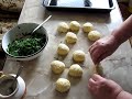 Пирожки со щавелем из дрожжевого сдобного теста