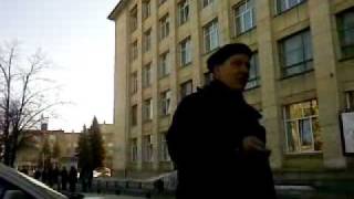 прикольные дедок около 2го корпуса ЮУрГУ .3gp