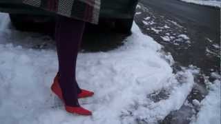 Kunnen geverfde schoenen tegen sneeuw, regen en vies weer? De ultieme test voor geverfde bruidsschoenen!