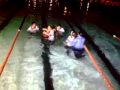 Após vencer eleição, Patrícia Amorim cai na piscina 'para lavar a alma'