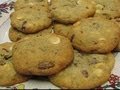 White Chocolate Holiday Cookies--Recipe from FBCDJ1620AM (Dr. Johnny P. LoveTrain) ☆