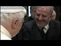 Benedicto XVI pide que se estudien las misas del camino Neocatecumenal