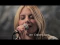 Mélanie Laurent - En t'attendant (W9 HOME Concerts)