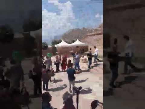 Պատարագ Աղթամարի Սուրբ Խաչ պատմական տաճարին մէջ Պատարագ Աղթամարի Սուրբ Խաչ պատմական տաճարին մէջ
