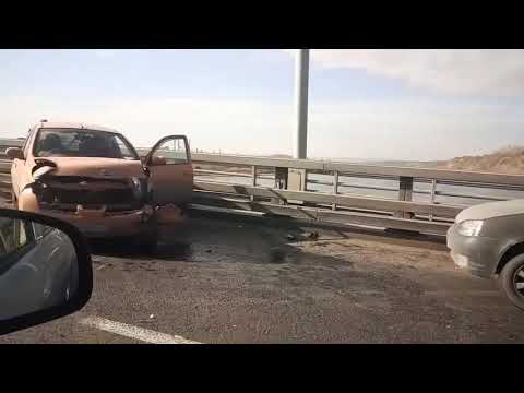 Разбросанные авто на Кузнецкому мосту в Кемерове сняли на видео 
