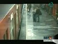 Mujer cae a vías del Metro con bebé en brazos, investigan un posible accidente