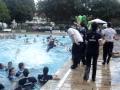 3º ano Damas 2009 - Pulo na piscina (marina sendo empurrada)