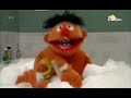 Sesamstraat - Ernie - Troeteleendje