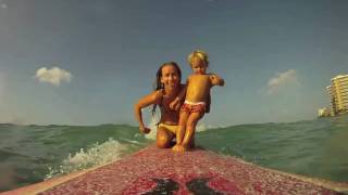 Surfing Baby: 2 year old old Given Goodwin surfs Waikiki 