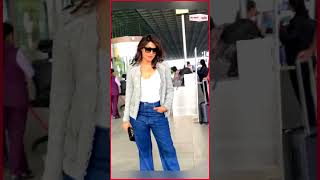 Mumbai airport पर स्पॉट हुईं बॉलीवुड एक्ट्रेस Chitrangada Singh