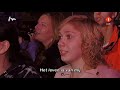 Top 3 uit 50 jaar musicals in Nederland (Musical sing a long - Uitmarkt 2011)