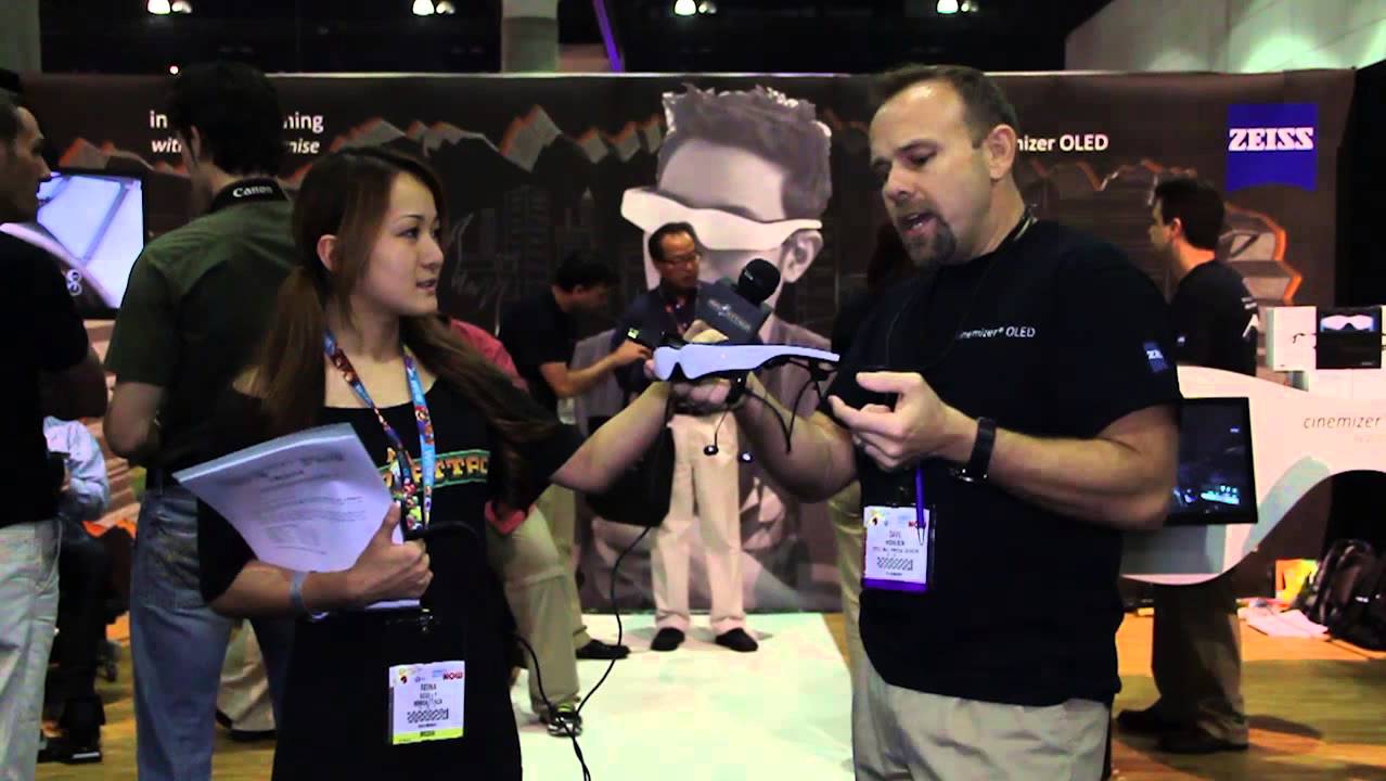 Reina Tries the Cinemizer OLED - E3 2013