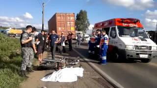 Motociclista morre ao colidir em caminhão na BR-471