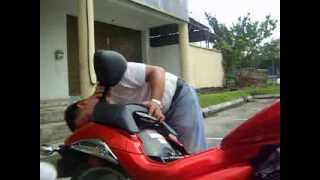 Suzuki Boulevard M109r Passenger S Seat And Back Cover Switch In Less Than 25 Seconds Youtube