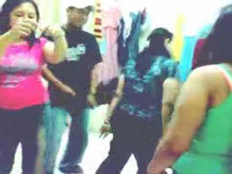Jeddah Bergoyang.flv - VidoEmo - Emotional Video Unity