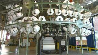 Plástico reciclado para fabricación de ropa, muebles y más