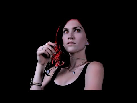 Maggie Clarke (The Goddesses) Interview | Slug Street Scrappers BTS - عربي