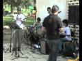 הצרפתים רוקדים סטפס בגשם.הרכב גאז יצוגי 2010