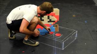 Artista desenha Super Mario em 3D com giz