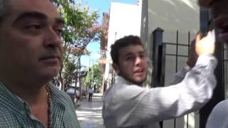 Insólito : Funcionario macrista simula que lo golpea vecino