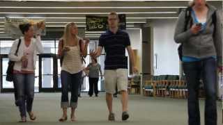 Dar a mão a desconhecidos na rua