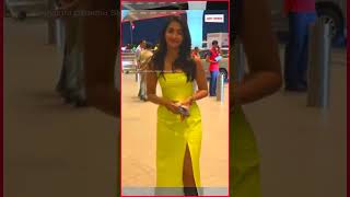 Mumbai Airport पर पहुंचीं Pooja Hegde, नियॉन कलर की ड्रेस में दिखा हॉट अंदाज़