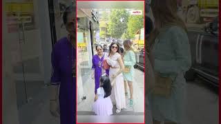 मुंबई में Family के साथ स्पॉट हुईं Shilpa Shetty