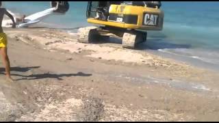 Como brincam os russos na praia