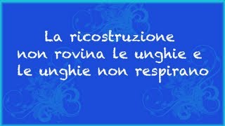 La ricostruzione non rovina le unghie e le unghie non respirano