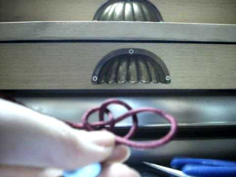 la decoramos con 3 flores de cuatro tupis facetas de 4 mm las