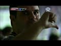 Goleiro Victor faz