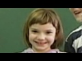 Niña que Sueña con la Destruccion de su Colegio