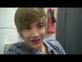 Liam Payne asked a girl out by singing to her!