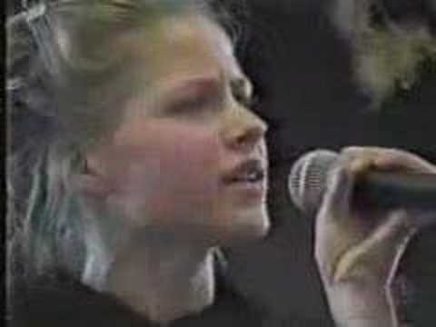 Young Avril Lavigne Singing How Do I Live Leann Rimes RyozE 958212 views