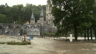 Lourdes closed, 200 evacuated after flash floods