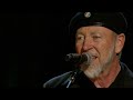 Richard Thompson performs