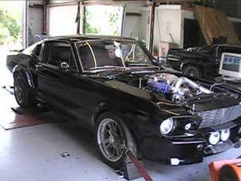 A startup of the Shelby GT500E Super Snake Eleanor and a small burnout