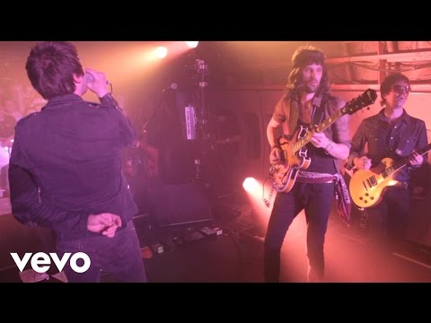 Underdog (VEVO Presents: Kasabian - Live from Leicester)