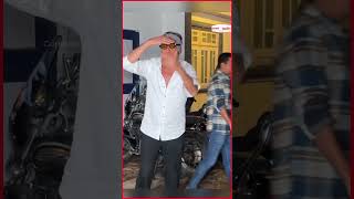 Bandra में Cool look में नज़र आए Jackie Shroff