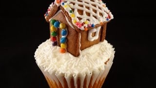 a rim milk (for to salt how make  butter Miniature and Gingerbread of mug) cupcake with or House