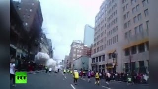 Первый взрыв на Бостонском марафоне (видео от участницы забега)