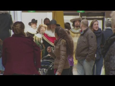 Dutch flashmob arrive at shopping mall on horses u8YhJs00nX0
