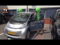 Wethouder Van der Veek (Schagen) neemt laadpaal in gebruik