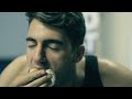 How to Eat a Cupcake, Like a Gentleman